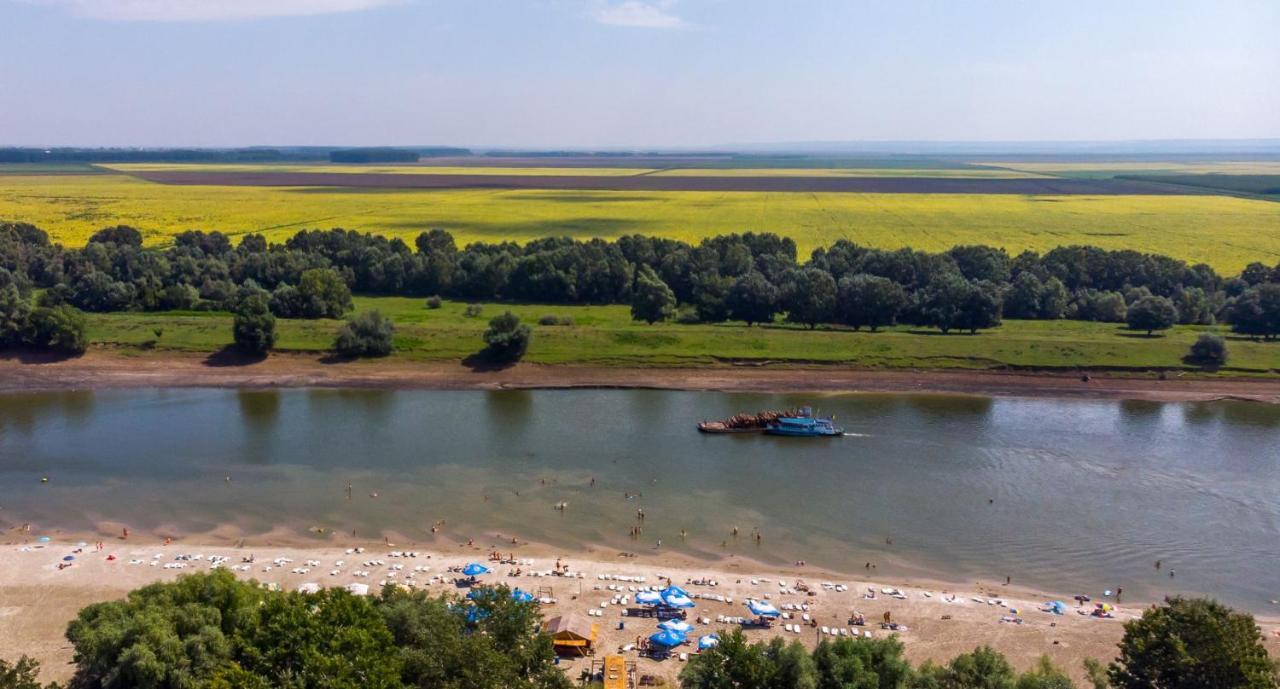Hotel Albatros Kalaraši Exteriér fotografie